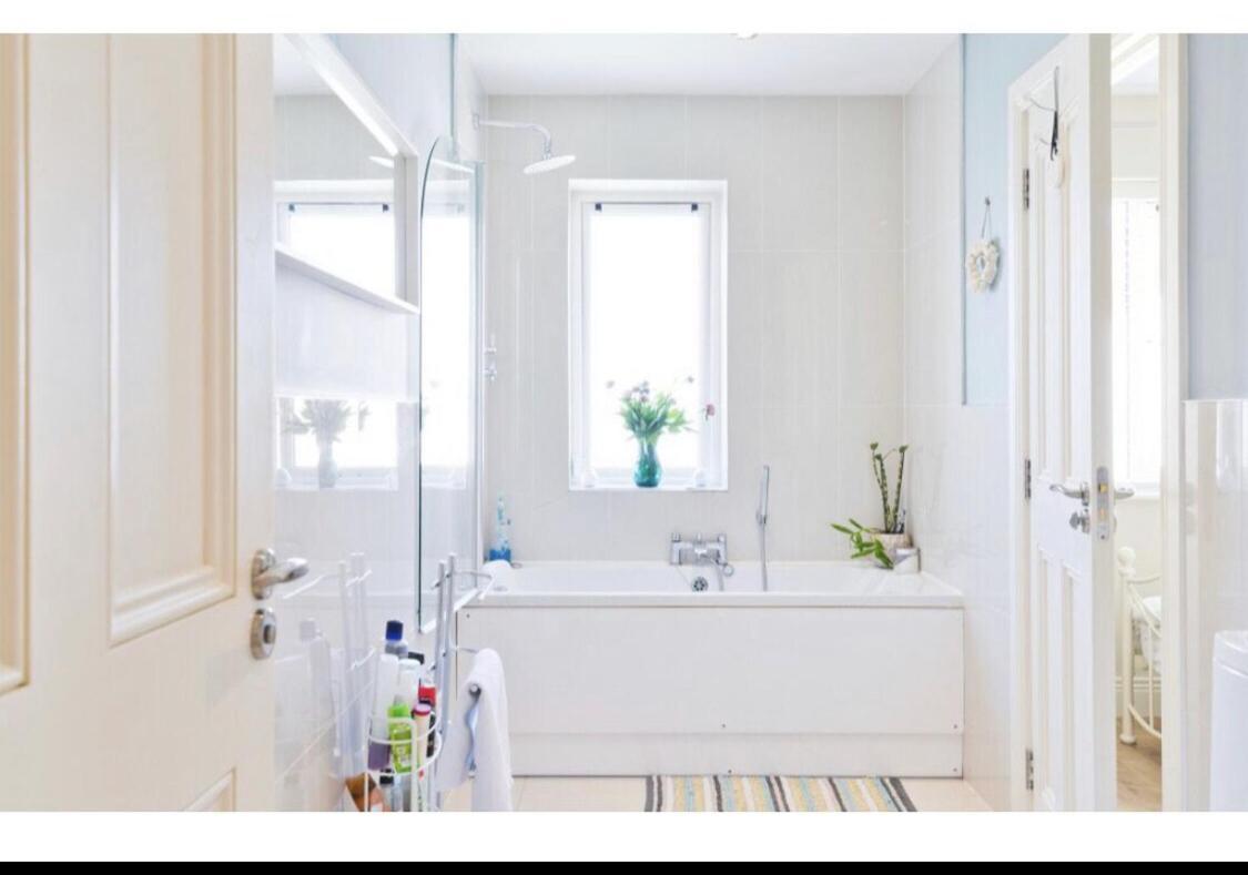 Modern 15 Minutes To Dublin Airport Homestay *